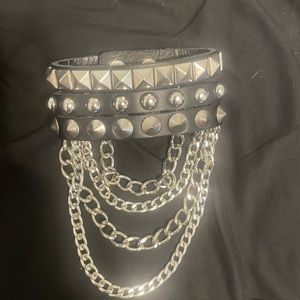Hot topic stud and chain bracelet